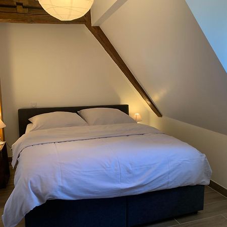 Le Clocher " Sous Les Combles" Parking Gratuit Бебльонайм Екстериор снимка